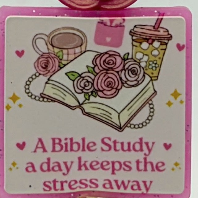 Faith-Inspired Beaded Magnifying Glass – Choose Your Style (A–D) – Prayer Warrior, Cross & Bible Study Designs